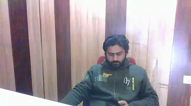 Snapshot of indihotguy chatting on February 3, 6:56 am indihotguy online show from February 3, 6:56 am