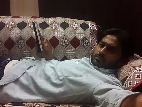 indihotguy online show from October 30, 12:39 pm