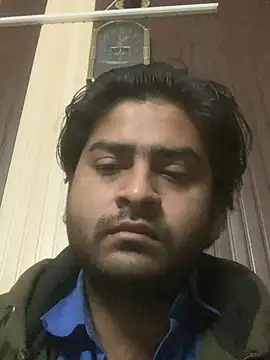 Snapshot of indihotguy chatting on February 19, 10:12 am indihotguy online show from February 19, 10:12 am