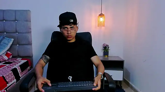 Br4ndxpimm online show from March 19, 1:25 pm