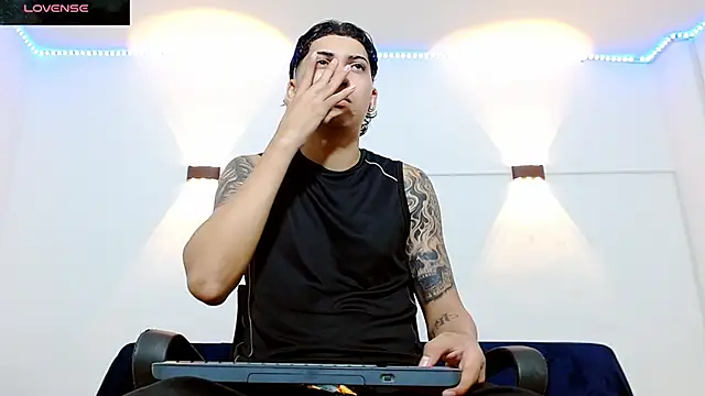 Br4ndxpimm online show from November 5, 3:47 pm