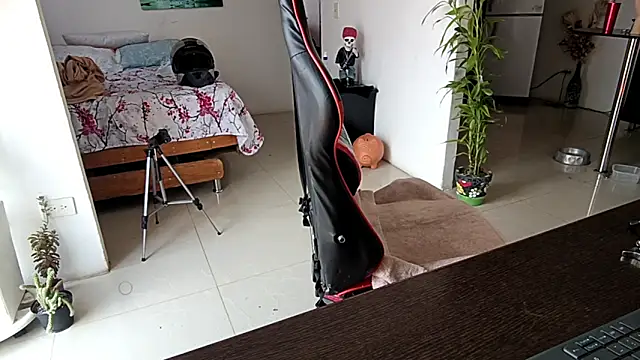 Adam Valenciia online show from March 19, 3:26 pm