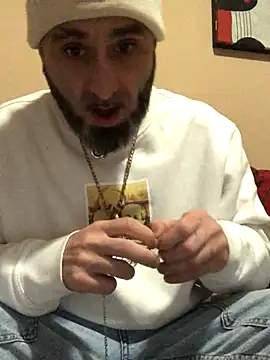 josueswvillaA1 online show from December 5, 9:22 pm