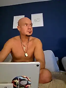 Insaneman1 online show from October 27, 9:17 pm