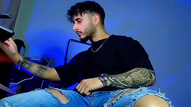 XanderCage99 online show from February 20, 12:40 am