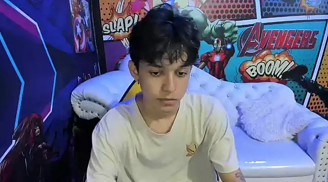 Snapshot of jisuscat chatting on February 3, 7:00 pm jisuscat online show from February 3, 7:00 pm