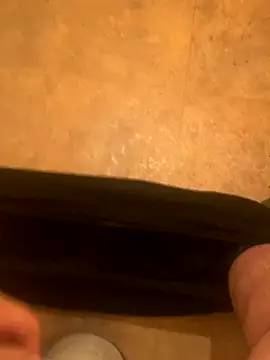 Snapshot of balint35 chatting on October 5, 5:44 am balint35 online show from October 5, 5:44 am