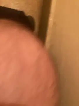 Snapshot of balint35 chatting on October 22, 6:43 pm balint35 online show from October 22, 6:43 pm