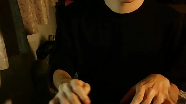 KYU890428 online show from November 29, 7:05 pm