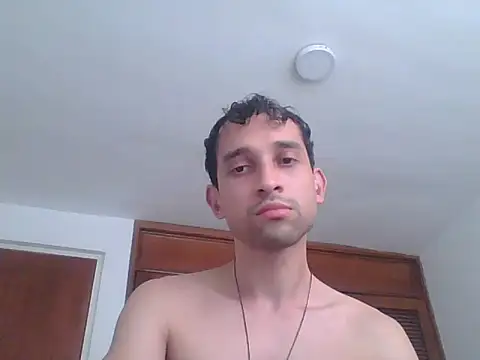 jovenvergonguapo09 online show from April 27, 6:24 pm