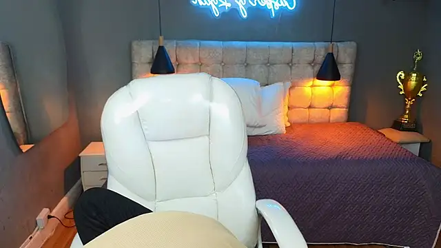 Tommy18   online show from March 13, 7:09 am