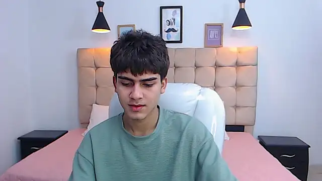 Tommy18   online show from January 18, 6:20 am