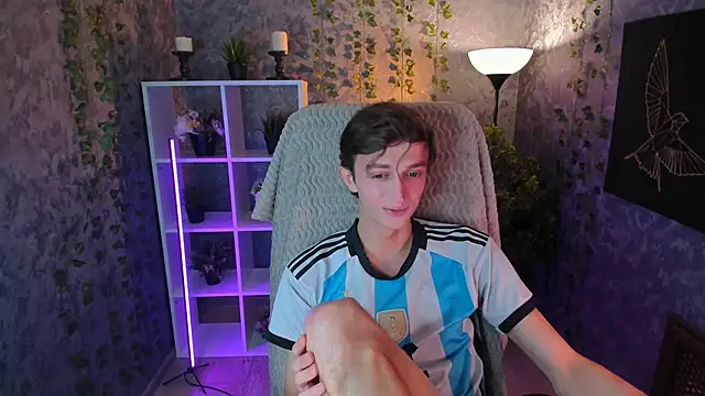 John Weasley online show from November 19, 12:49 pm