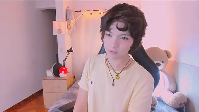 AllanYong18 online show from April 14, 9:20 am