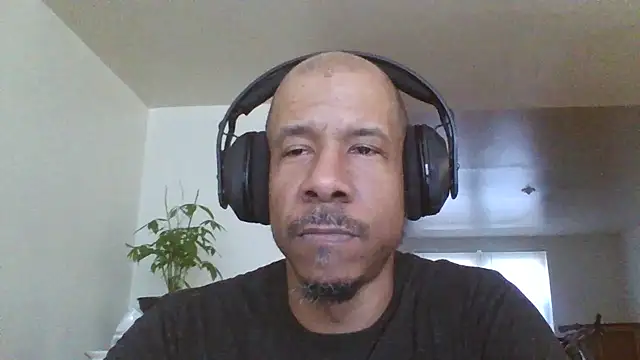 Snapshot of MrDaddyBbSnake chatting on October 4, 9:52 pm MrDaddyBbSnake online show from October 4, 9:52 pm