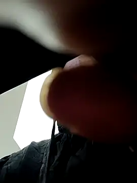 Snapshot of MrDaddyBbSnake chatting on January 14, 4:40 pm MrDaddyBbSnake online show from January 14, 4:40 pm