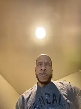 Snapshot of MrDaddyBbSnake chatting on February 8, 7:37 am MrDaddyBbSnake online show from February 8, 7:37 am