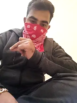 13lusty online show from February 8, 9:13 am