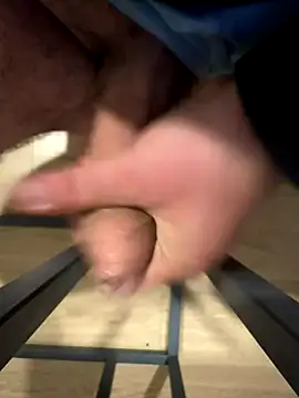 latinofhot online show from December 5, 10:33 am