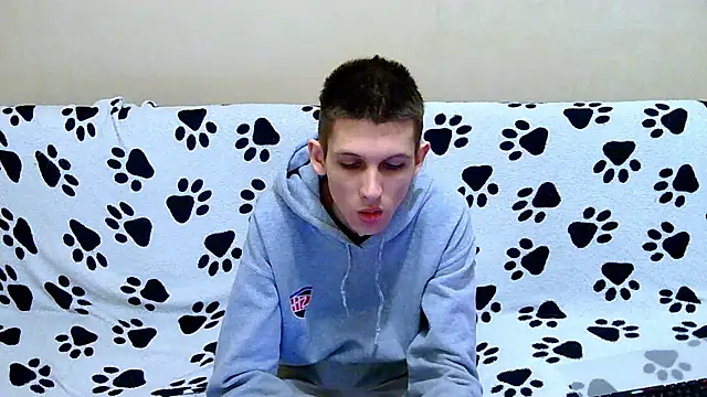 Lester Broo online show from March 23, 7:20 pm