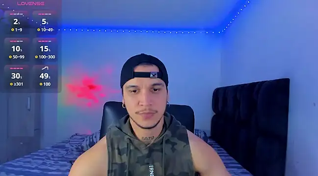 austinoficial online show from February 1, 10:23 pm
