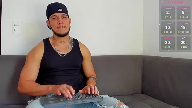 austinoficial online show from October 30, 9:05 pm