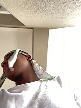 snotLoud online show from March 15, 7:31 am