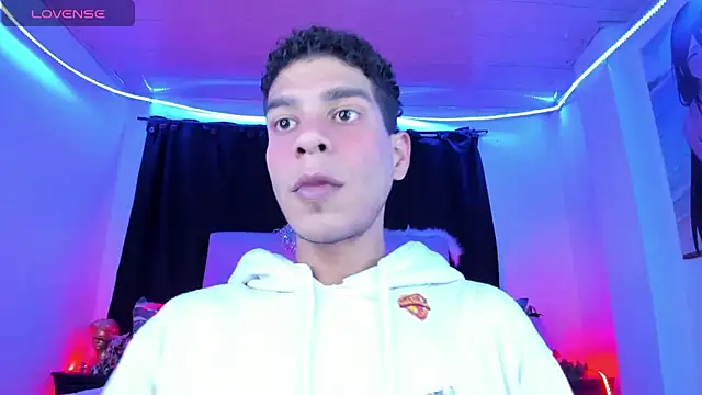 Ethan Boyy online show from April 11, 6:00 pm