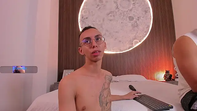 EthaanCox online show from January 15, 9:06 pm