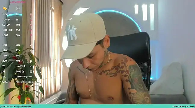 Snapshot of tattokoi chatting on March 3, 7:12 pm tattokoi online show from March 3, 7:12 pm