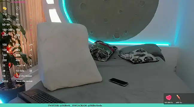 Snapshot of tattokoi chatting on March 7, 8:11 pm tattokoi online show from March 7, 8:11 pm