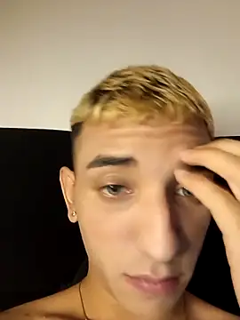 manu stiv online show from March 6, 11:42 pm