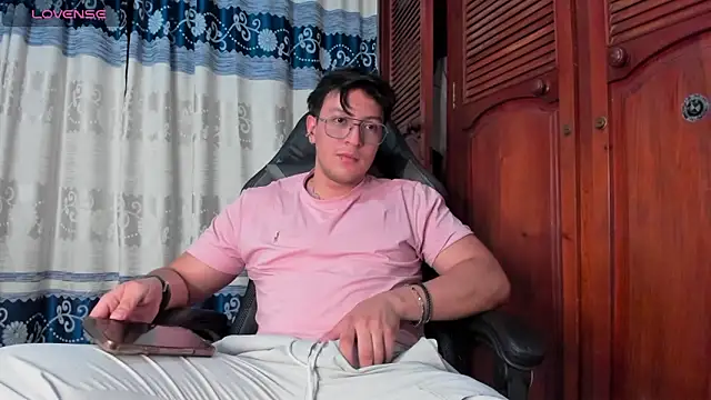 Amon  ashford online show from March 3, 1:13 am