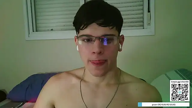 vitorsafado19 online show from April 14, 1:06 am