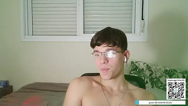 vitorsafado19 online show from February 8, 3:23 am