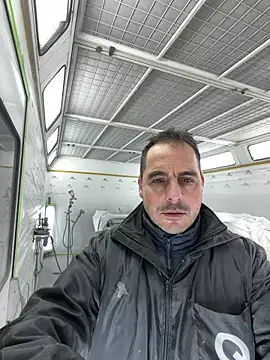 justeqqun online show from October 31, 11:24 am