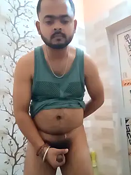 guavam65 online show from April 16, 5:24 pm