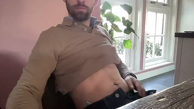 bullyboyy online show from April 6, 6:36 am