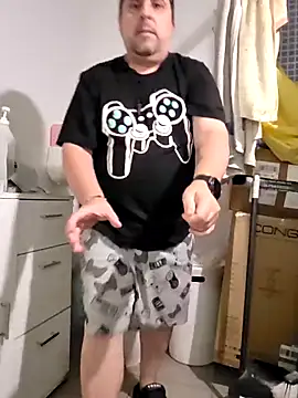 Usame como quieras online show from April 21, 8:09 am