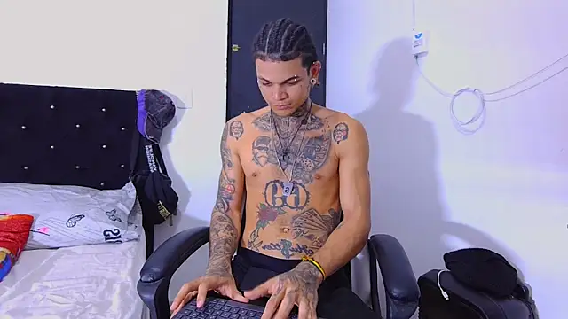 hot man05 online show from October 31, 11:19 pm