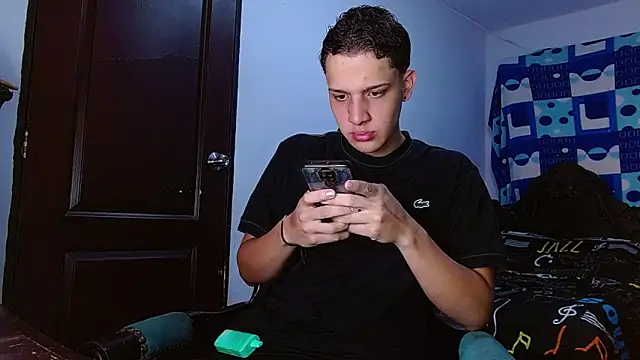 Thomas May4rs online show from November 25, 7:49 pm