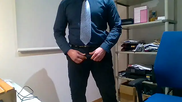 66MA69 online show from February 4, 6:25 pm