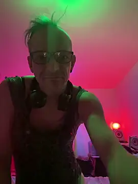 funboyolly online show from October 26, 4:14 am