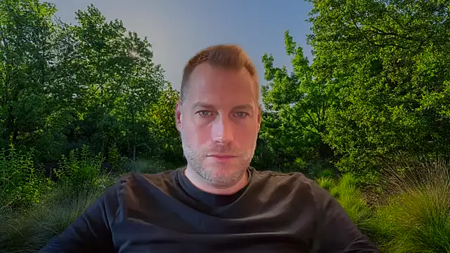 Snapshot of Christian87xxx chatting on September 17, 6:03 am Christian87xxx online show from September 17, 6:03 am