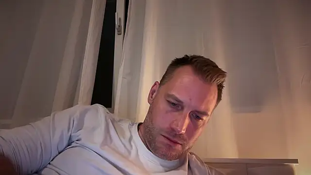 Snapshot of Christian87xxx chatting on September 26, 5:43 pm Christian87xxx online show from September 26, 5:43 pm