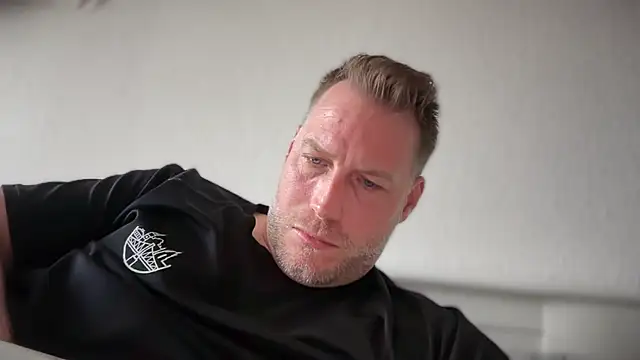 Christian87xxx online show from April 18, 4:30 pm