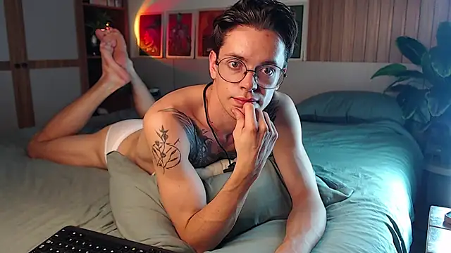 William Henry  online show from March 31, 1:35 pm