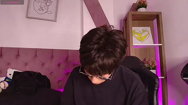 PepperTwink online show from November 7, 6:55 pm