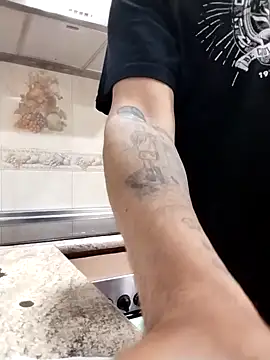 Snapshot of jonymoreno chatting on September 29, 9:32 pm jonymoreno online show from September 29, 9:32 pm