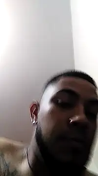 Elgroney23 online show from February 3, 3:09 am